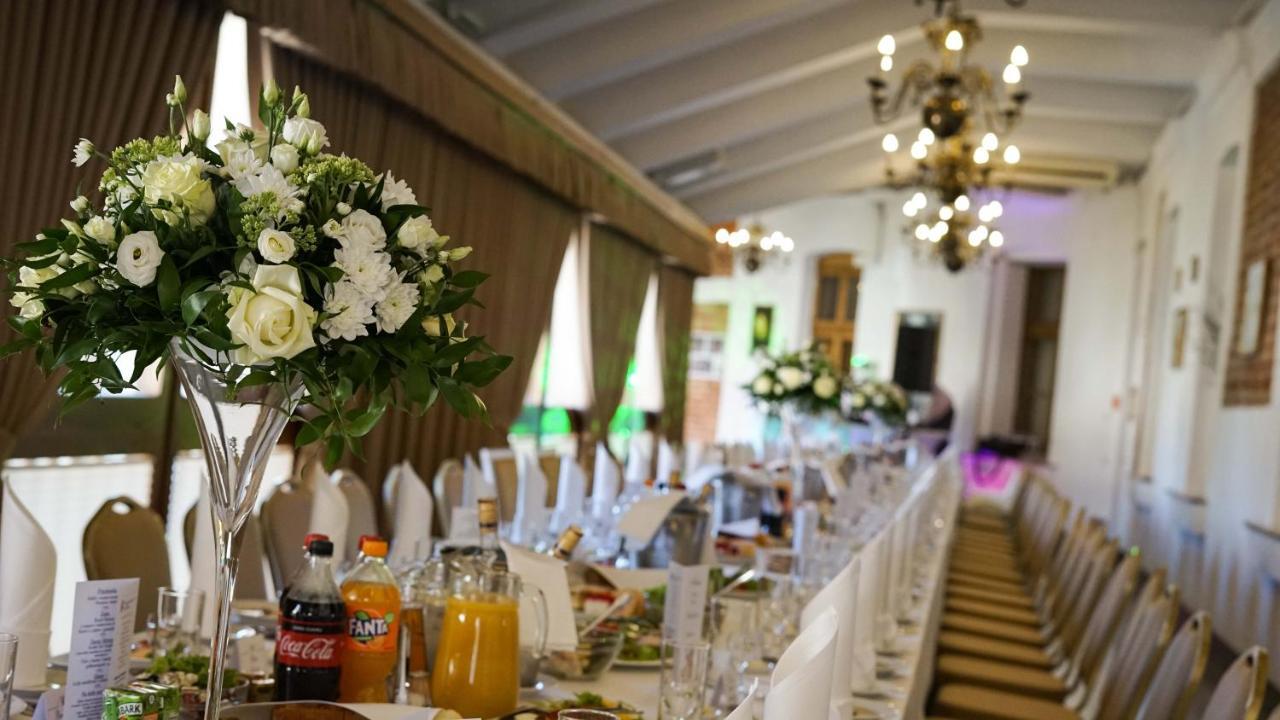 Hotel Zamek Pultusk Dom Polonii Luaran gambar