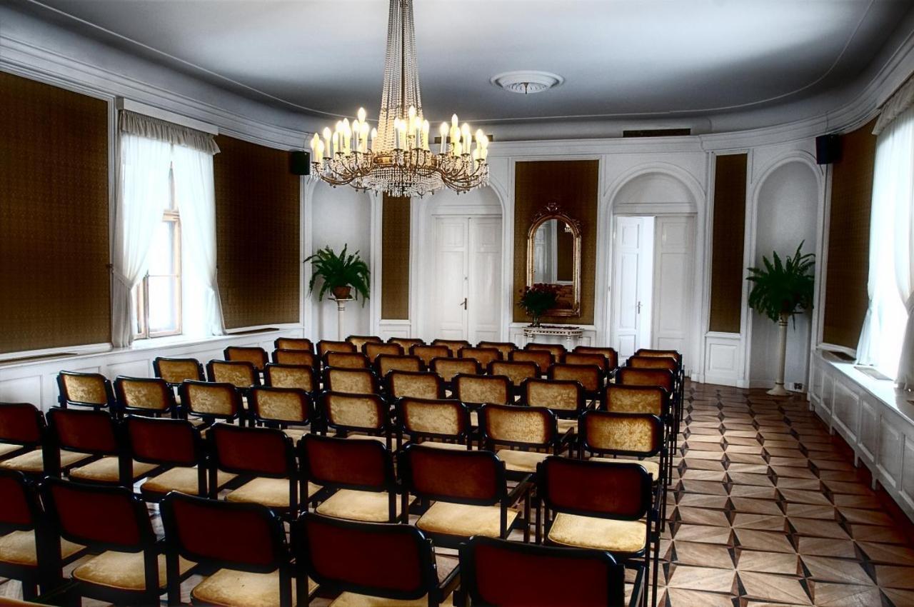Hotel Zamek Pultusk Dom Polonii Luaran gambar