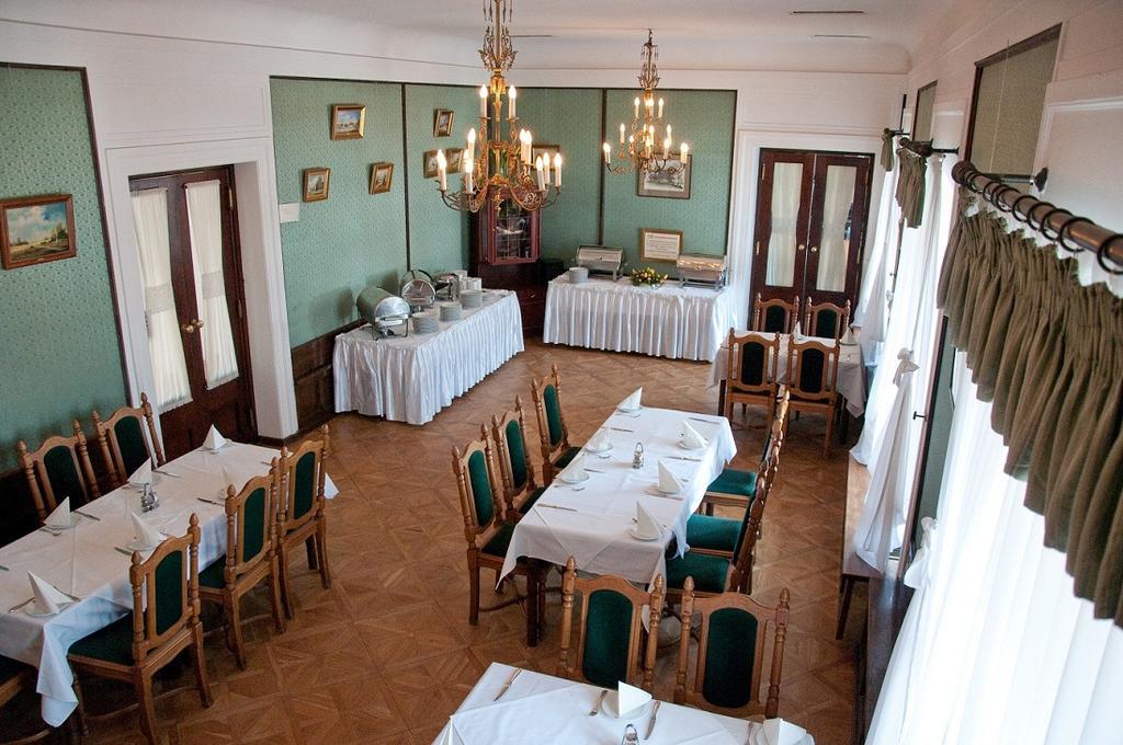 Hotel Zamek Pultusk Dom Polonii Luaran gambar