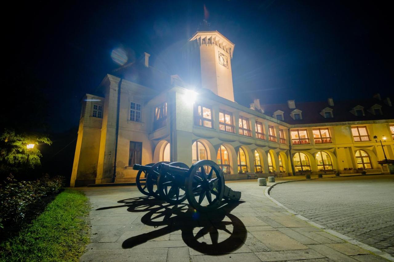 Hotel Zamek Pultusk Dom Polonii Luaran gambar