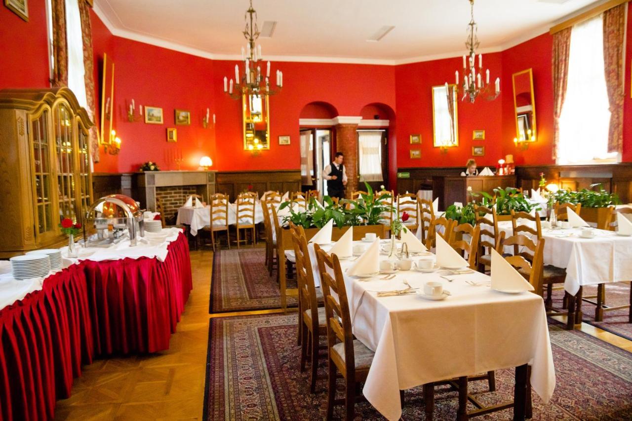 Hotel Zamek Pultusk Dom Polonii Luaran gambar