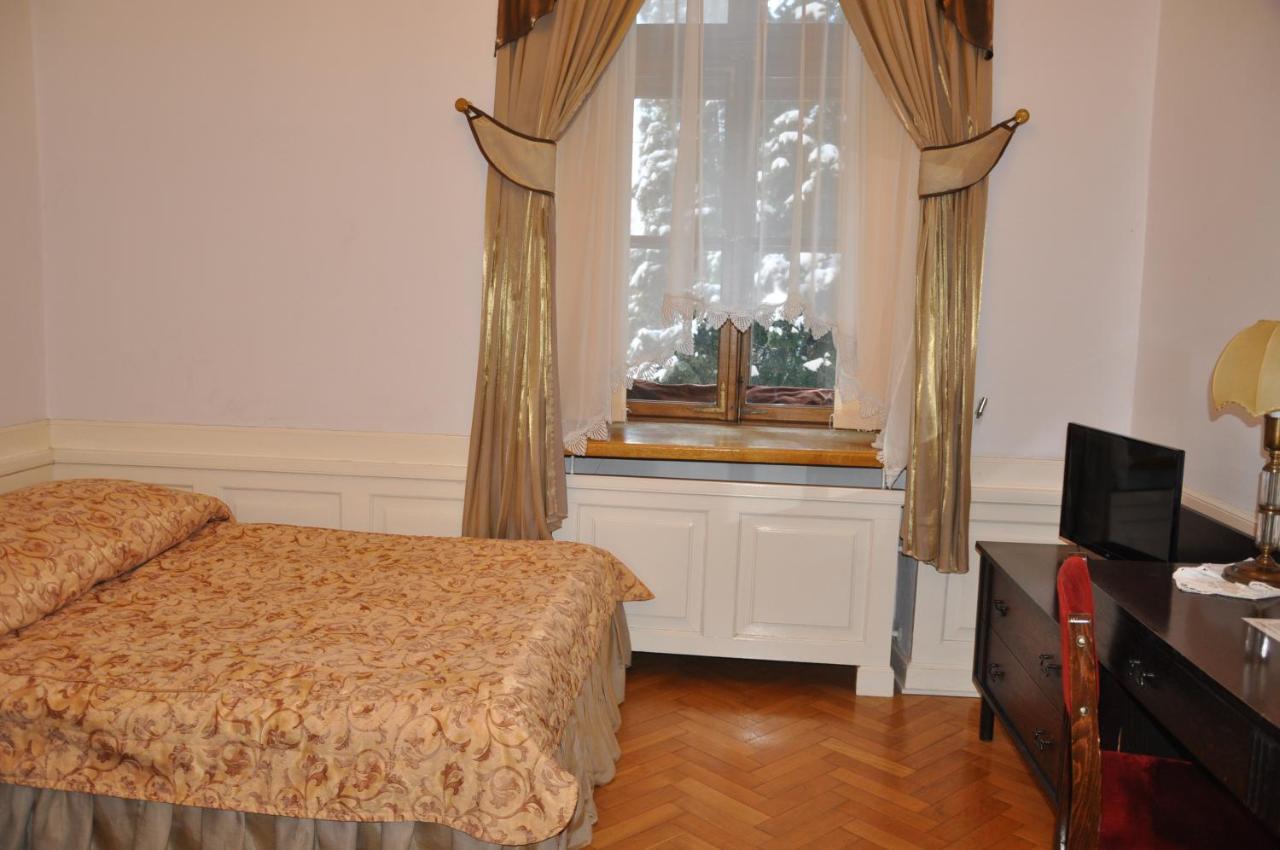 Hotel Zamek Pultusk Dom Polonii Luaran gambar